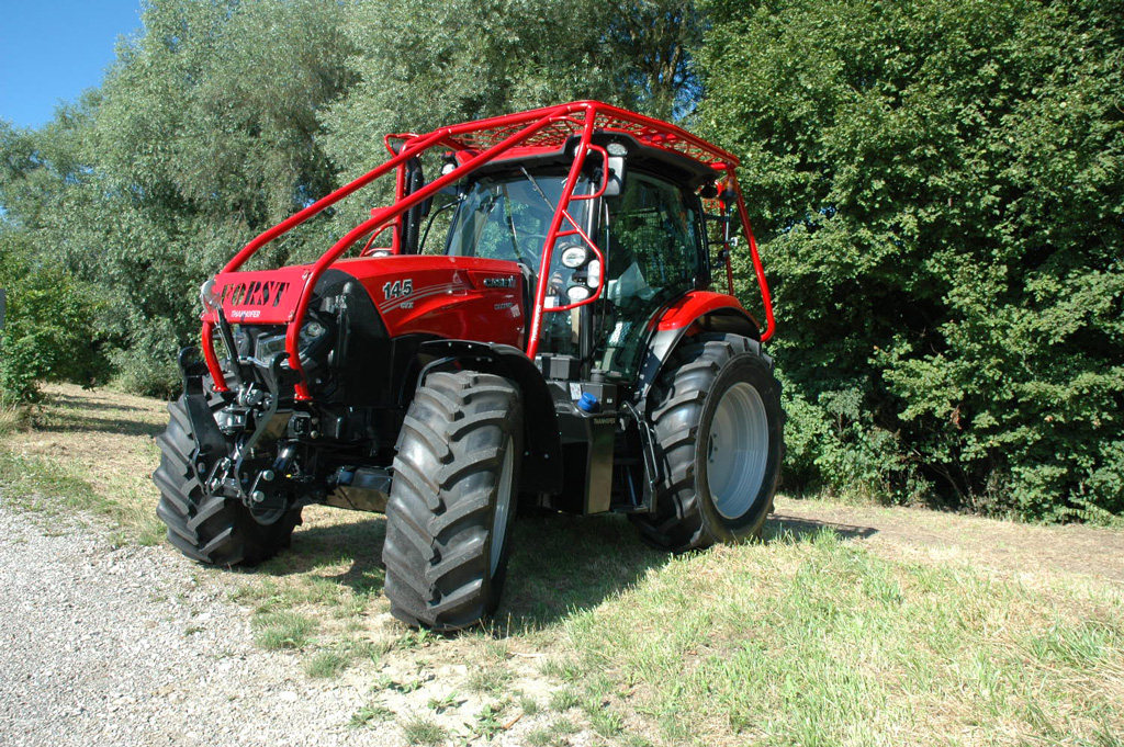 Case III Traktor mit Schutz für Kabine